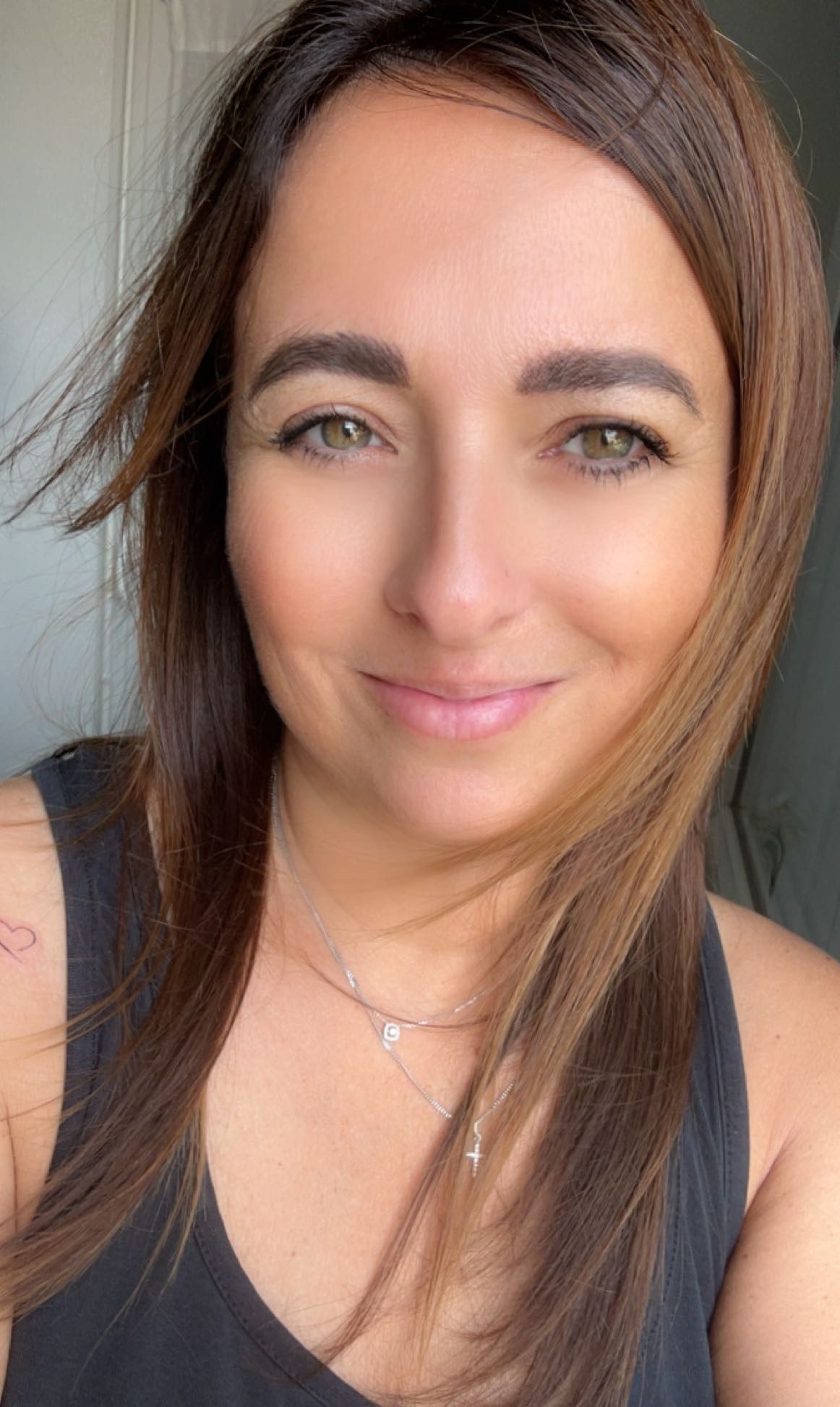 Stéphanie LOUGASSI énergéticenne et sophrologue, je vous accompagner pour retrouver un équilibre et une vie sereine.